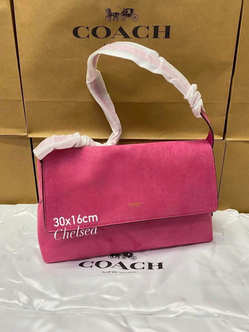 Coach Chelsea 🩷 (Category: Luxury Bags & Wallets) located in Las Pinas. Submitted by yhn_boutique (Listing ID 1466420264, Image 1). Description: Actual pic posted Lalamove ready Complete inclusion Dm .