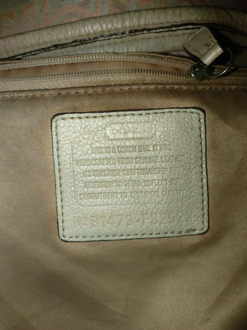 coach hobo (Category: Shoulder Bags) located in Tanauan. Submitted by tyrone4 (Listing ID 1466549313, Image 2). Description: you can see the picture and you need to restore the bag coded coach bag 2014 manufactured.