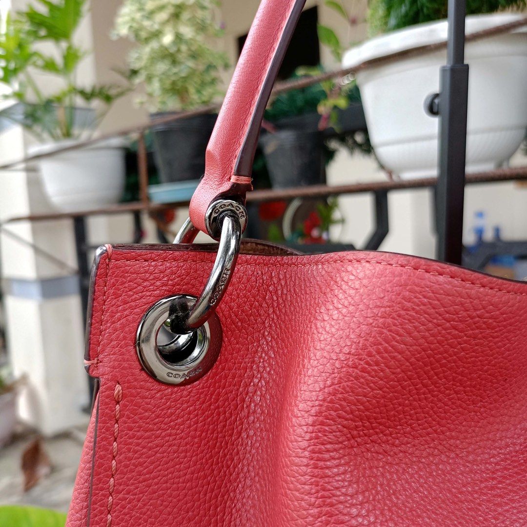 Coach Hobo bag (Category: Shoulder Bags) located in Barugo. Submitted by green.trendsetter (Listing ID 1466461250, Image 3). Description: PRELOVED FINDS FROM JAPAN PLEASE READ BEFORE PURCHASING • PRELOVED MEANS PRELOVED. Each piece has been previously loved and may naturally have signs of use such as creasing, scratches, stains, discoloration, or other imperfections. Kindly manage your expectations accordingly. • AUTHENTICITY IS NOT GUARANTEED. W