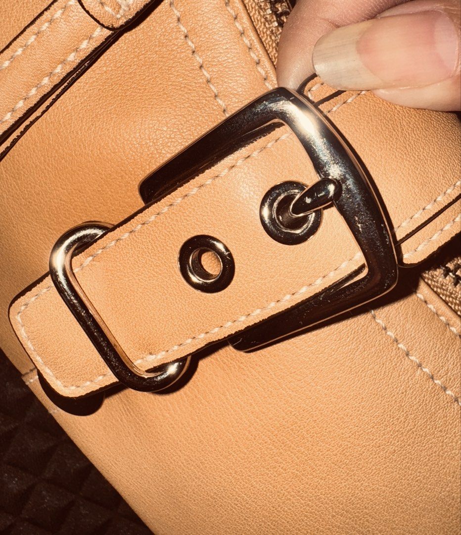 Coach Soho Leather Buckle Demi Bag (Category: Luxury Bags & Wallets) located in Dumaguete. Submitted by dayvi143 (Listing ID 1462325477, Image 3). Description: ❗️ EVERYTHING MUST GO ❗️ Authentic coach demi buckle bag (mini) Like new condition. Wala akong mapintas. Price is still negotiable.