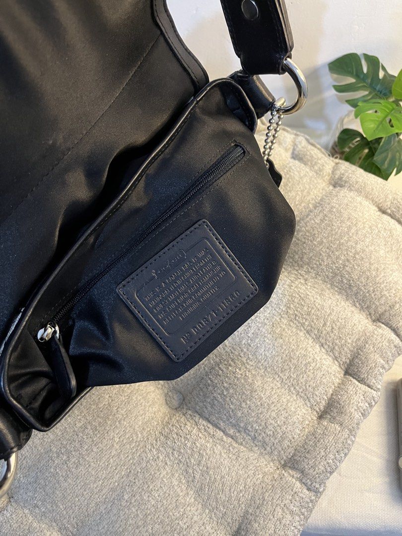 Coach mini soho (Category: Luxury Bags & Wallets) located in Manila. Submitted by 4usis (Listing ID 1466453090, Image 2). Description: Details on ig @fooryousis.