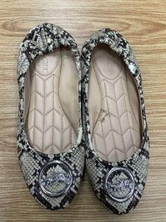 (Category: ) located in . Submitted by totsthrifted (Listing ID 1466528136, Image 1). Description: .