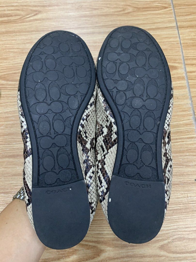 Coach sandal size 37.5 (Category: Sneakers & Footwear) located in Zamboanga. Submitted by totsthrifted (Listing ID 1466528136, Image 2). Description: Good condition Issue nasa last pic Size 37.5 9.5/10 Pm.