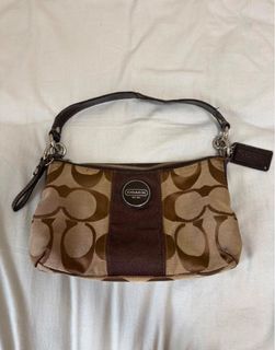 (Category: ) located in . Submitted by _dearvintage (Listing ID 1466370337, Image 1). Description: .