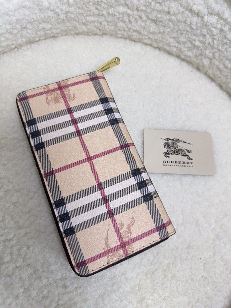 Coded Bb Long Wallet (Category: Wallets & Card holders) located in Binmaley. Submitted by amayscollections (Listing ID 1466370042, Image 2). Description: On sale Coded BB Long Wallet super ganda in person ses promise for only ₱450 for payment first add 70 for cash on delivery.
