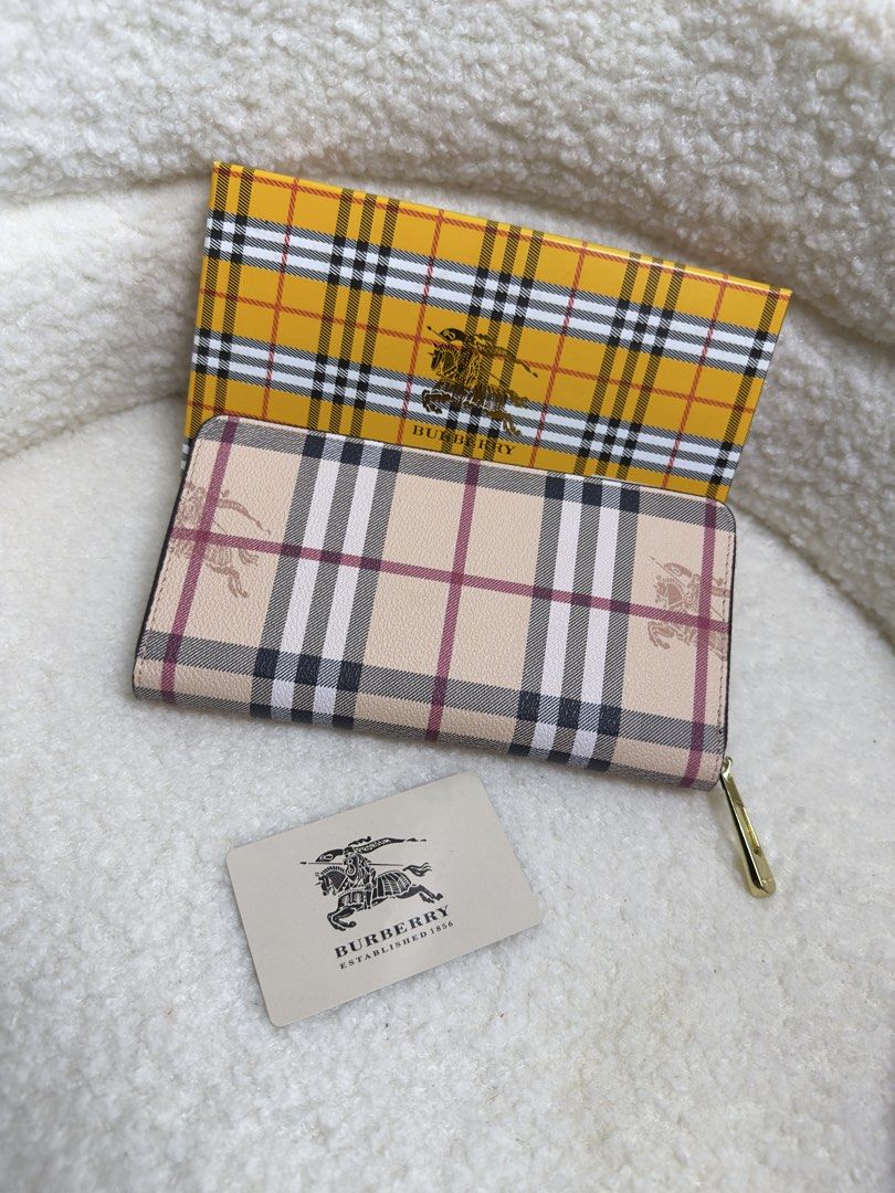 Coded Bb Long Wallet (Category: Wallets & Card holders) located in Binmaley. Submitted by amayscollections (Listing ID 1466370042, Image 1). Description: On sale Coded BB Long Wallet super ganda in person ses promise for only ₱450 for payment first add 70 for cash on delivery.