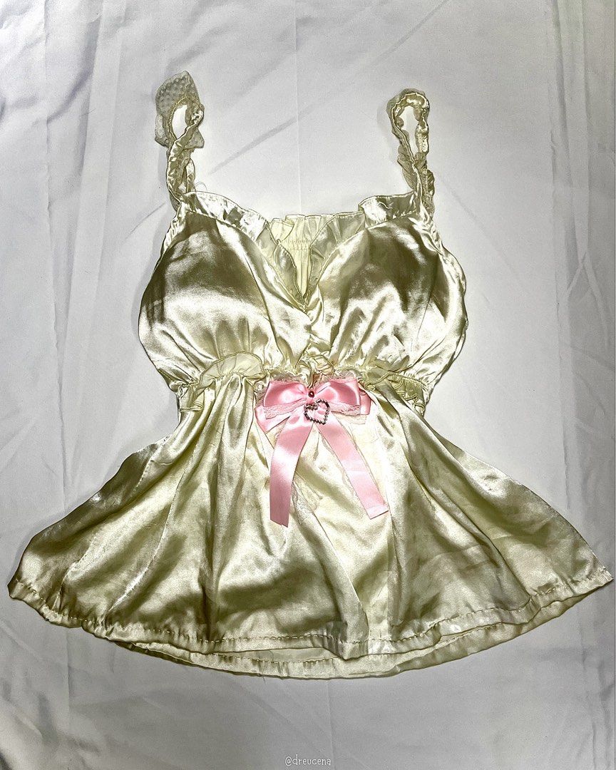 Collection 01 | Princess Collection (Category: Others Tops) located in Manila. Submitted by dreucena_ (Listing ID 1466553202, Image 1). Description: 𐙚 size | xs–s whisper: ₱ 299 covet: ₱ 319 dream: ₱ 329.