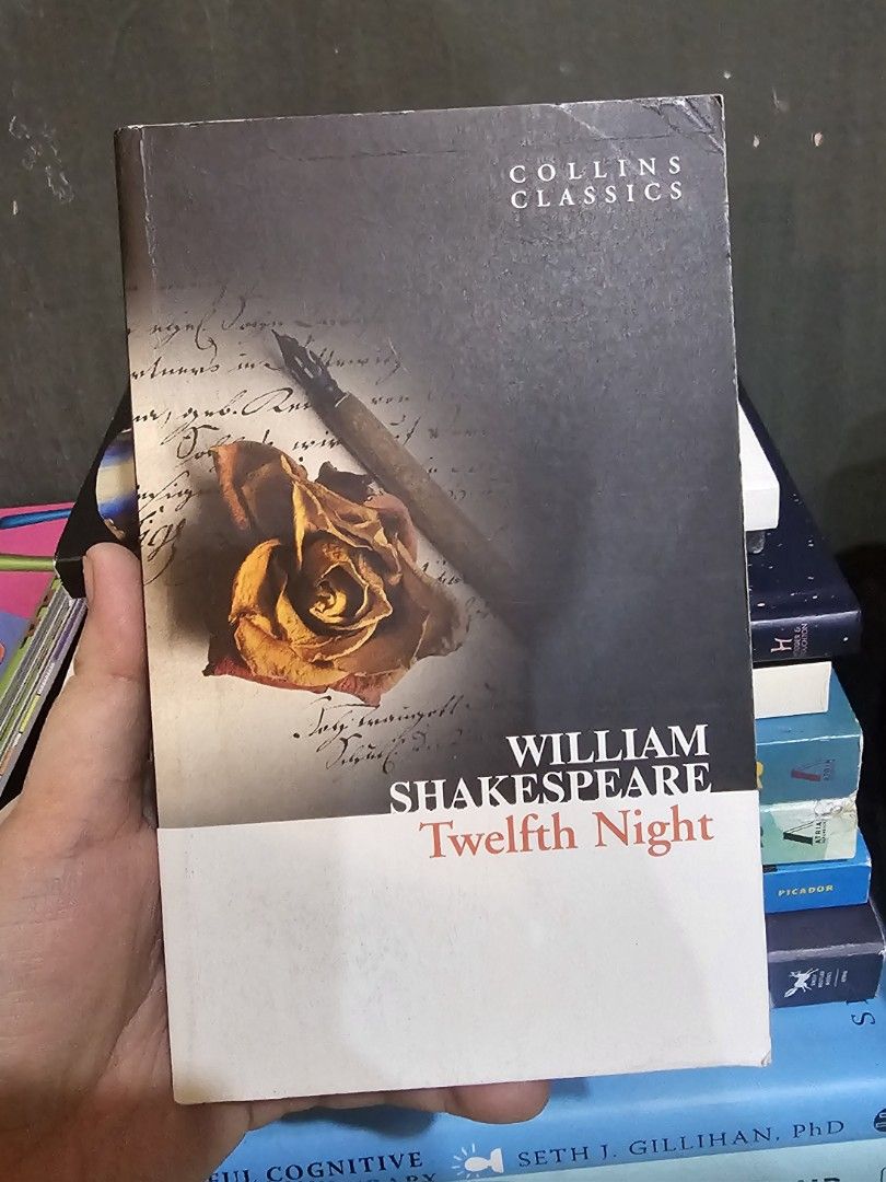Collins Classics Paperback Books William Shakespeare Arthur Conan Doyle (Category: Storybooks) located in Manila. Submitted by kaijai_pages (Listing ID 1466371093, Image 2). Description: - Set of 4 Collins Classics paperbacks - Includes Shakespeare's Antony and Cleopatra and Twelfth Night - Includes Arthur Conan Doyle's The Memoirs of Sherlock Holmes and The Return of Sherlock Holmes - Features iconic classic cover art - Great reading copies for 