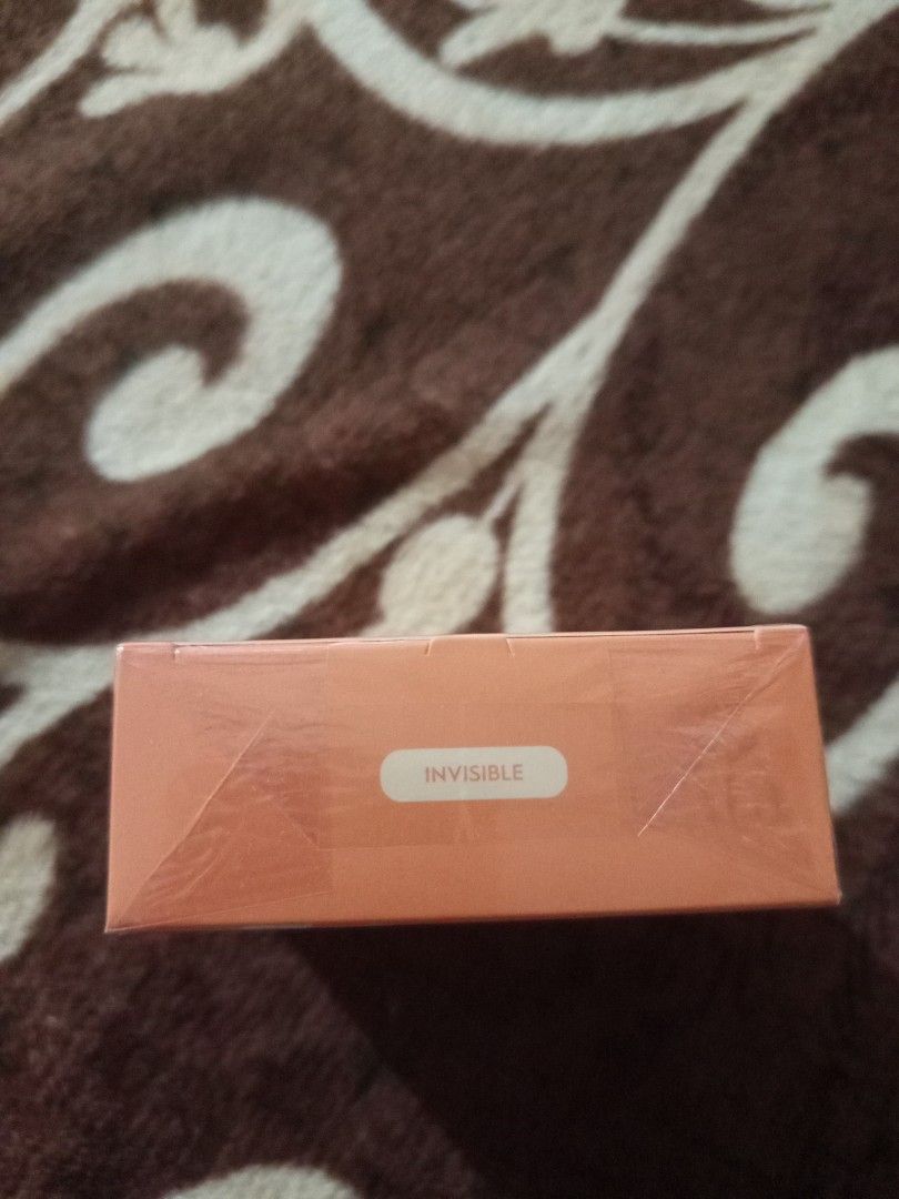 Colourette Bake Base Ultra-Fine Blurring Loose Setting Powder (Category: Makeup) located in Binan City. Submitted by kpaa7824 (Listing ID 1466444491, Image 3). Description: - Brand: Colourette Bake Base Ultra-Fine Blurring Loose Setting Powder - Shade: Invisible (Universal) - Net Weight: 10g - Condition: Brand new, sealed in original box - Formulation: Talc-free, vegan, and cruelty-free - Benefits: Controls oil, blurs pores, and locks in makeup f
