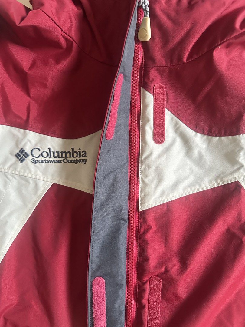 Columbia Hooded Interchange Jacket/Windbreaker (Category: Coats, Jackets and Outerwear) located in Davao. Submitted by izd08 (Listing ID 1466366876, Image 3). Description: - Brand: Columbia - Colorway: Red, white, and dark grey (colors may vary on photos due to lighting) - Size: Women’s size S on tag; Fits men’s S-M, women’s size M-L - Dimensions: 21 x 26 - 2 front pockets; 1 inner pocket - Adjustable hem; Velcro closure on sleeves - Interior: Br