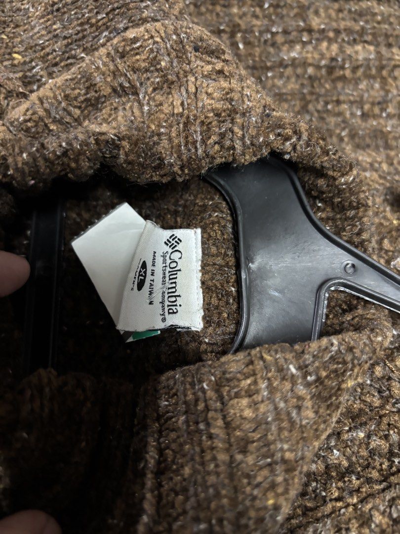 columbia knitted turtle neck jacket (Category: Coats, Jackets and Outerwear) located in Pila. Submitted by isabelasthriftclothes (Listing ID 1466475888, Image 2). Description: .