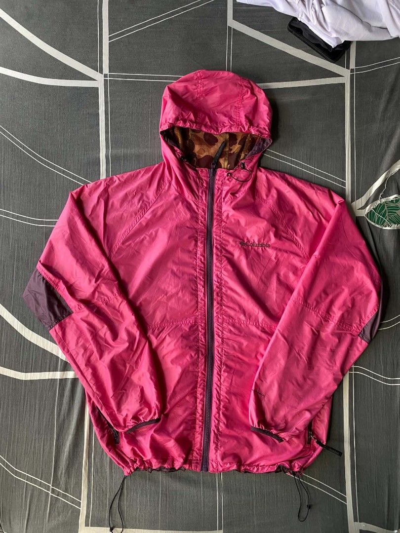 Columbia reversible jacket (Category: Coats, Jackets and Outerwear) located in Manila. Submitted by raymondrob54698 (Listing ID 1466470899, Image 1). Description: Size large on tag 24x28.