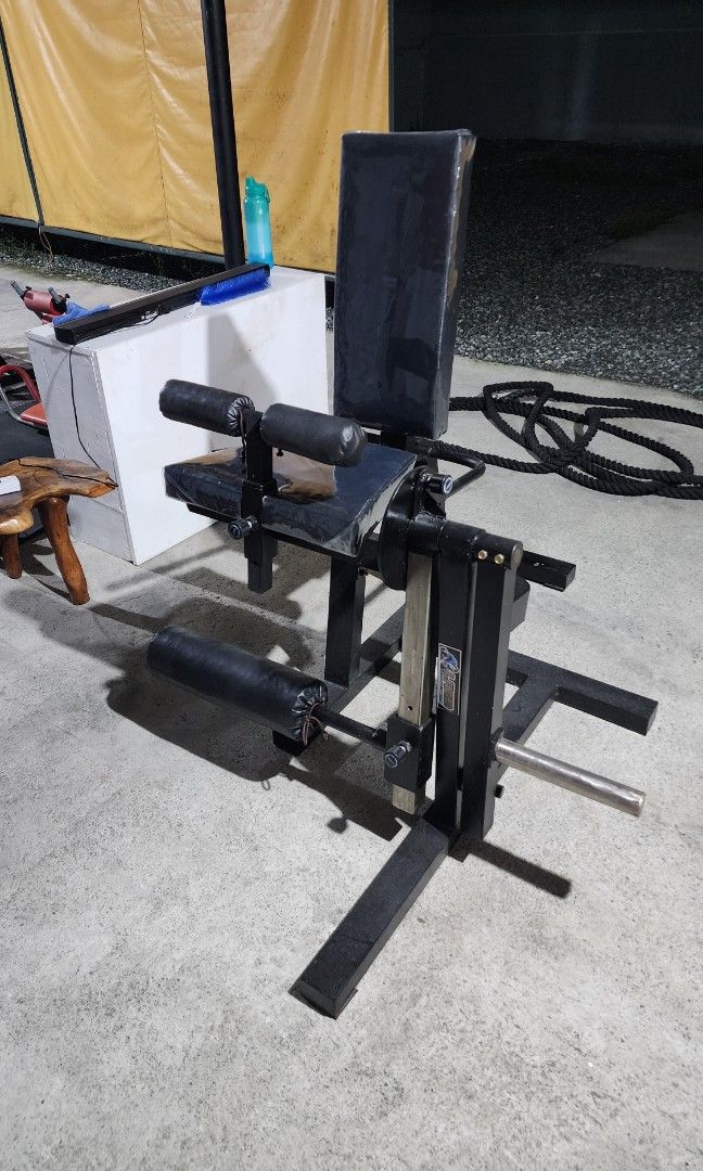 Commercial Grade Leg Curl Leg Extension Machine (Category: Cardio & Fitness Machines) located in Antipolo. Submitted by ankol_ben (Listing ID 1461096369, Image 2). Description: Location: Masinag, Antipolo (Near LRT-2 Antipolo station) For Sale: Made by LRMetalworks (Bought last Jun 24, 2026 only) 🚨DISCOUNTED!!!🚨 ✅P16,000 - Olympic size Plate Loaded Leg Curl/Leg Extension RFS: May Selectorized machine na..