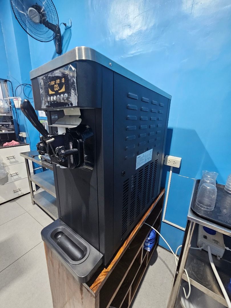 Commercial 1-Nozzle Soft Serve Ice Cream Machine Model MK-18CTA (Category: Ice-cream Makers) located in Caloocan City. Submitted by qingqing02 (Listing ID 1466406378, Image 1). Description: - Model: MK-18CTA (Manufactured Feb 2026) - Capacity: 18 to 20 liters per hour - Power: 220V / 60Hz, 1600W - Weight: 80kg net / 90kg gross - Condition: Fully functional hopper and dispensing handle, ready for business - Inclusions: Instruction manual, spare O-