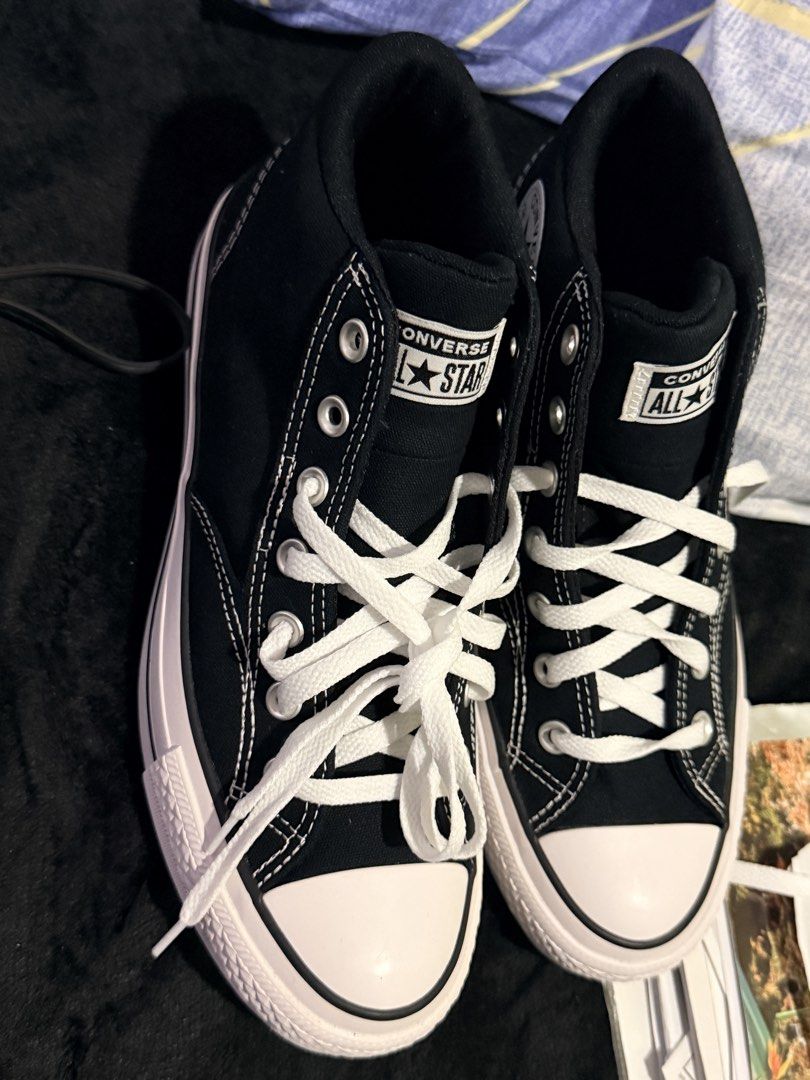 CONVERSE (Category: Sneakers) located in Imus. Submitted by marksprelovedxoxo (Listing ID 1466481312, Image 3). Description: .