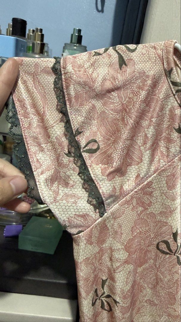 Coquette Lace Silk Blouse (Category: Blouses) located in Quezon City. Submitted by dinesaur (Listing ID 1466469163, Image 3). Description: .