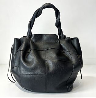 (Category: ) located in . Submitted by originalvintagebagph (Listing ID 1466458838, Image 1). Description: .