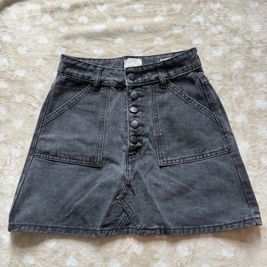Cotton On (Category: Skirts) located in Manila. Submitted by shefindshope (Listing ID 1466435933, Image 1). Description: .