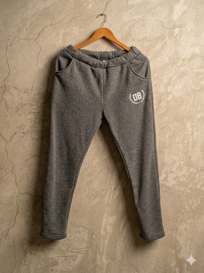 Cotton Sweatpants (Category: Other Bottoms) located in Lemery. Submitted by bgv02 (Listing ID 1466438244, Image 1). Description: branded sweatpants galing box no issue up to size 33.