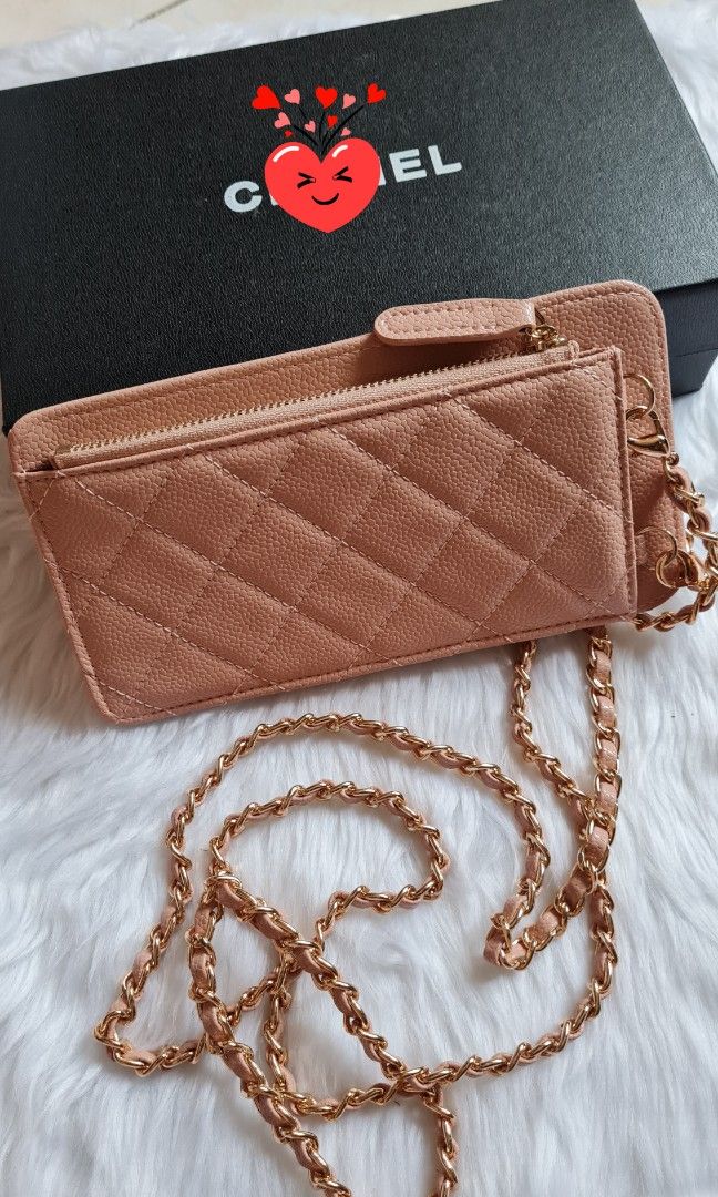 CP Sling (Category: Wallets & Card holders) located in Quezon City. Submitted by missmaui (Listing ID 1466357040, Image 2). Description: New and unused with box & dust bag Not fit to a promax but other unit can with card slots.