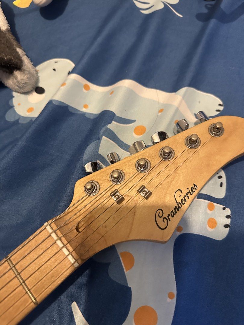 Cranberries Thinline Telecaster Style Electric Guitar with Amp (Category: Musical Instruments) located in Manila. Submitted by yceharvey (Listing ID 1466426585, Image 2). Description: Bundle includes a Chort GT-40 practice amplifier. NEGOTIABLE FOR SURE BUYER rfs: mas nagagamit stratocaster.
