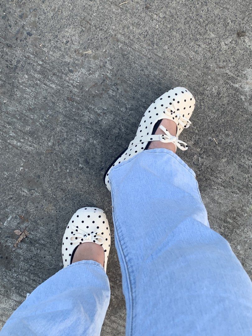 Cream polka dot ballet flats with bow strap (Category: Flats & Sandals) located in Daraga. Submitted by shevvv28 (Listing ID 1466337523, Image 2). Description: (once used only) kararating lang medyo masikip sakin - Cream ballet with heels with playful black polka dots - Soft and comfortable fabric material, ideal for walking - Adorable small bows on the toe and instep strap - Convenient slip-on design for easy wear - Versatile style that matches 