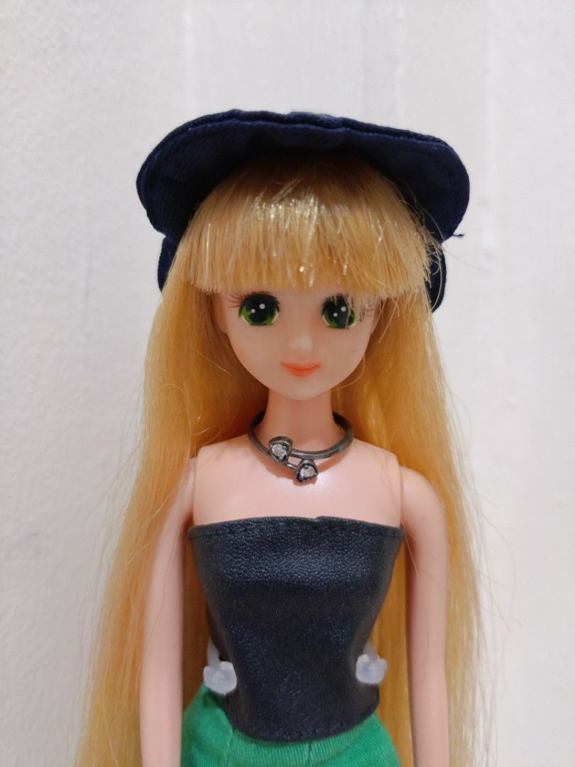 Customized Takara Olive Doll (Category: Kids Toys) located in Cainta. Submitted by goldenrabbit_090197 (Listing ID 1466388008, Image 3). Description: Part of my collection No flaw.