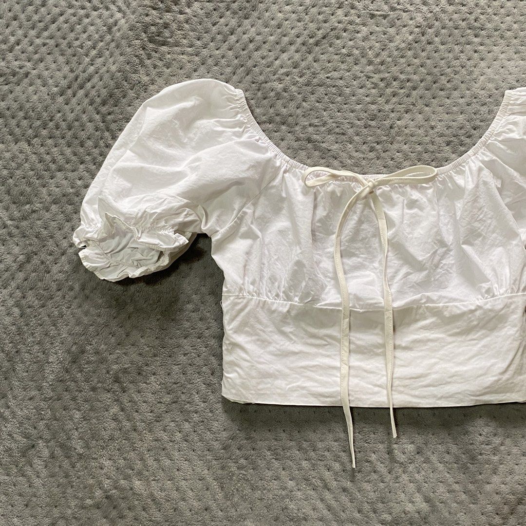 cute white ribbon top (Category: Blouses) located in Ajuy. Submitted by savvyclassics (Listing ID 1466353241, Image 2). Description: l to xl.