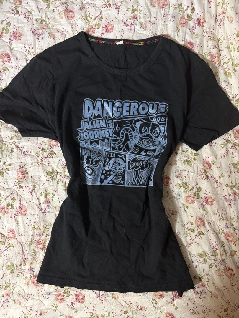 Dangerous Black Tee (Category: Others Tops) located in Muntinlupa City. Submitted by herellas0504 (Listing ID 1466508682, Image 1). Description: Dangerous Black Tee Mine: ₱39 —————— no issue! xs-small cutee in actual, body fit SALE!.