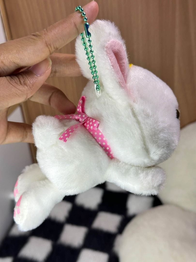 Daramofu-san White Rabbit Bag Charm Strap Keychain (Category: Plushies & Soft Toys) located in Quezon City. Submitted by genie.fluff (Listing ID 1466550822, Image 2). Description: Hard eyes White fur Yellow color flower.