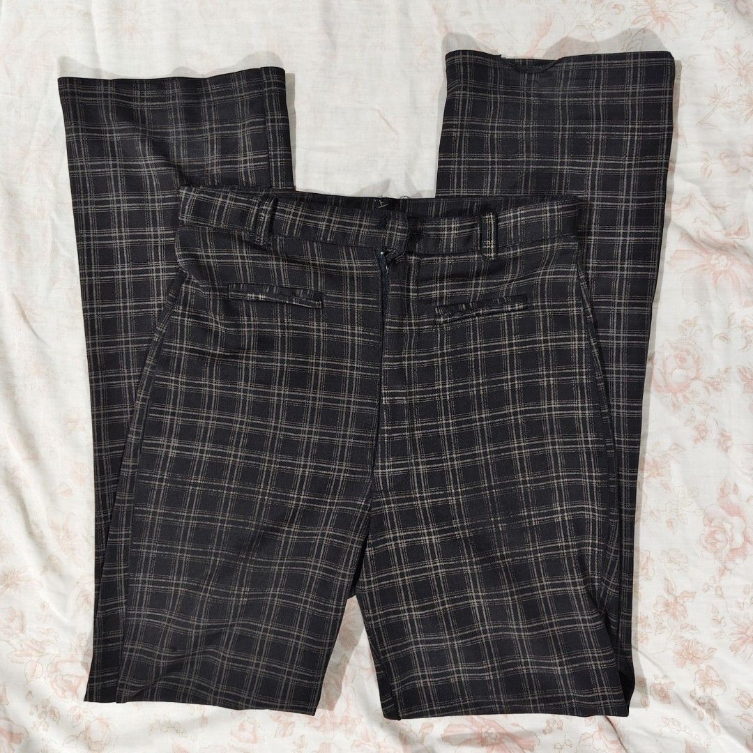 dark gray plaid tartan-patterned flare trousers (Category: Other Bottoms) located in Bulacan. Submitted by angel.decluttersx (Listing ID 1466551302, Image 1). Description: small size Waistline 26" silk smooth fabric material zippers are working no button.
