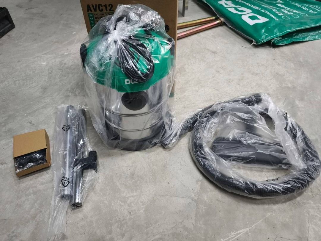 DCA VACUUM CLEANER 12L, 1200w AVC12 (Category: Other Home Furniture) located in Manila. Submitted by ramoseliza33488 (Listing ID 1466359089, Image 2). Description: .