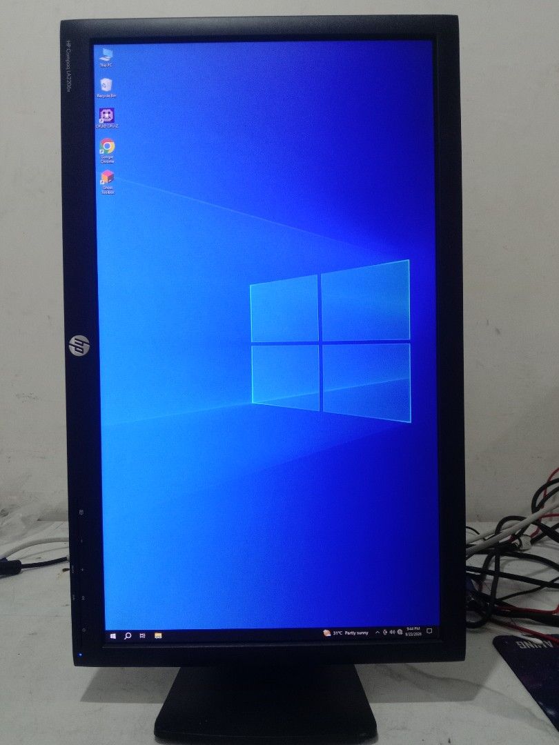 Dell and HP Computer Monitors Bulk Lot (Category: Desktops) located in Bulacan. Submitted by romil0704961168 (Listing ID 1466489122, Image 3). Description: - Brand: Dell and HP Compaq computer monitors - Condition: Tested and fully working (compatible with Windows 10) - Stand: Sturdy with full rotation for portrait or landscape setups - Ideal for: Office setups, multi-display workstations, and home offices - Availability: Bulk lot available (buy 