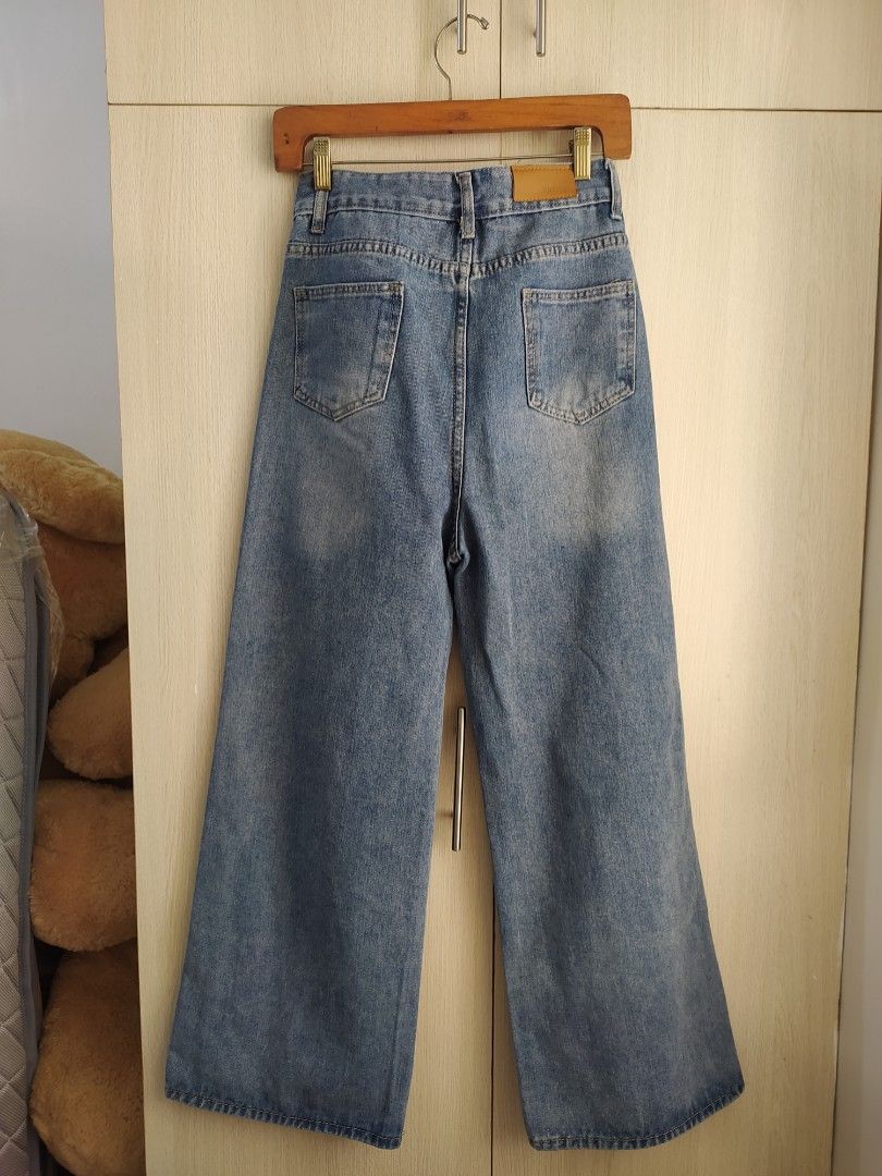 Denim Jeans (Category: Jeans) located in Bacoor. Submitted by lieze (Listing ID 1466445442, Image 3). Description: one of my fav fit 25-27 waistline highwaist jeans bought this for 500+.