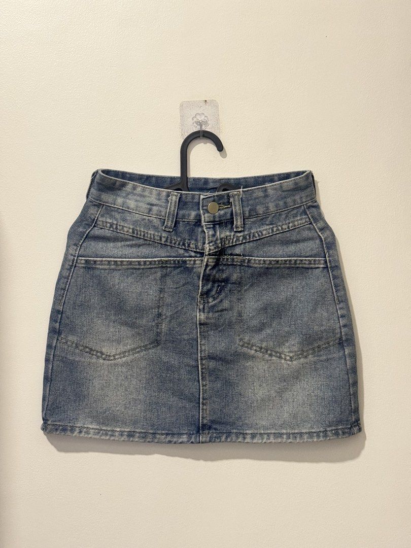 Denin Skirts (Category: Skirts) located in Manila. Submitted by xmagic.shopx (Listing ID 1466554994, Image 2). Description: 1. 26-27 inches 2. 25-26 inches 3. 26-27 inches.