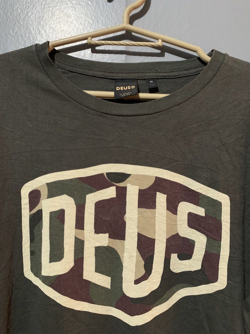 DEUS EX MACHINA TEE (Category: Tshirts & Polo Shirts ) located in Tagbina. Submitted by maxy123_490 (Listing ID 1466526740, Image 3). Description: EXCELLENT CONDITION NO FLAWS 21-27 Details posted.