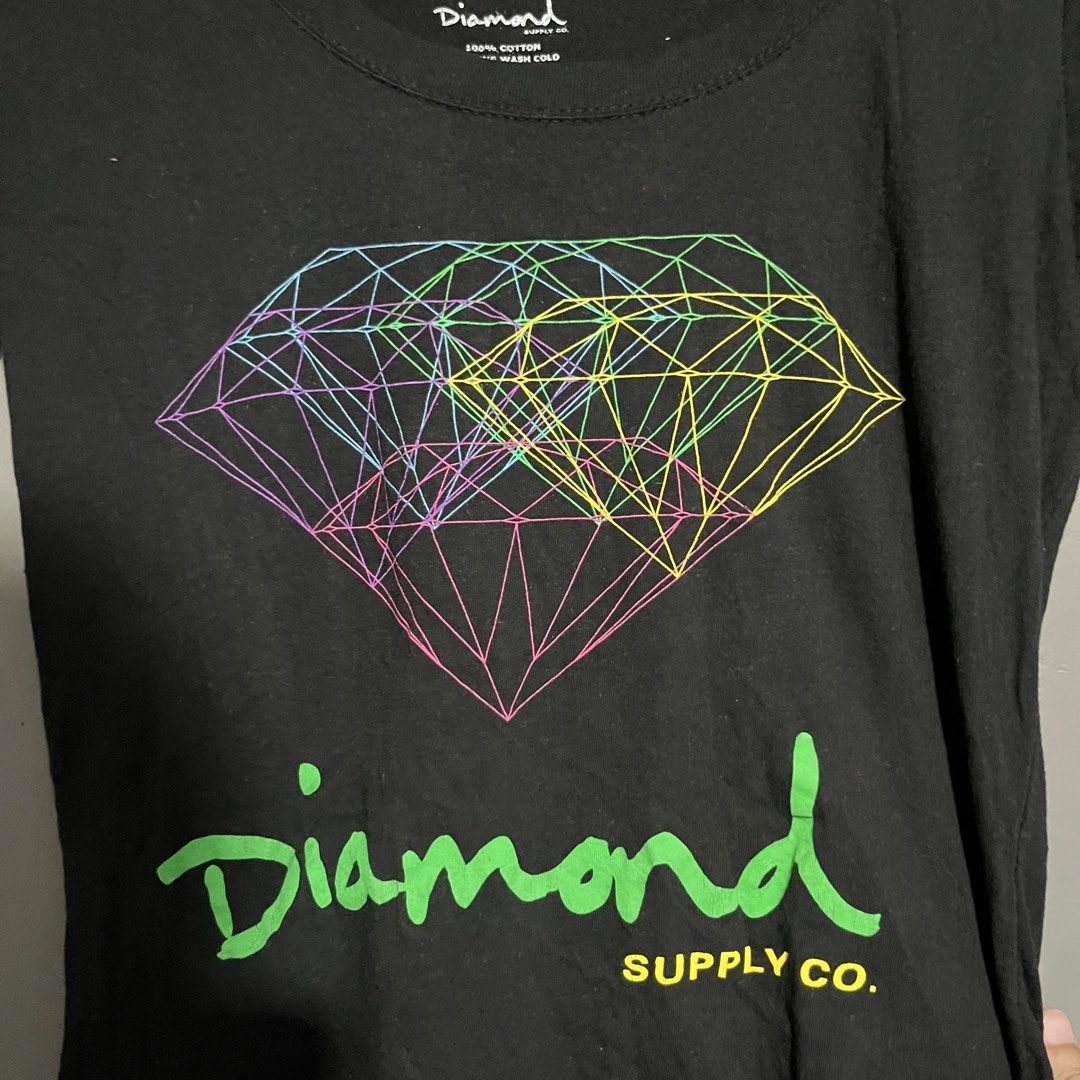 Diamond big logo (Category: Shirts) located in Calauan. Submitted by randomthrift.womens (Listing ID 1466354406, Image 2). Description: .