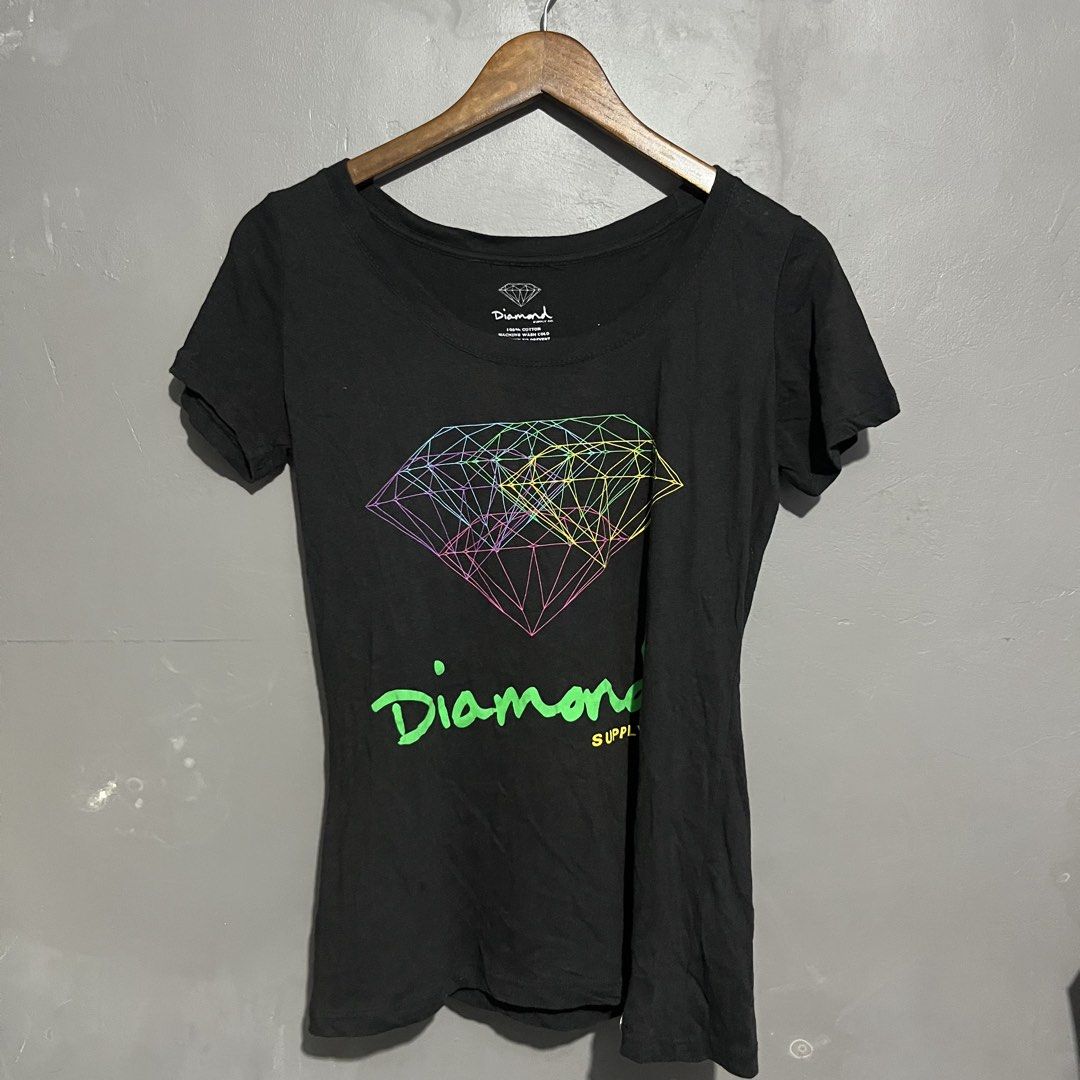 Diamond big logo (Category: Shirts) located in Calauan. Submitted by randomthrift.womens (Listing ID 1466354406, Image 1). Description: .