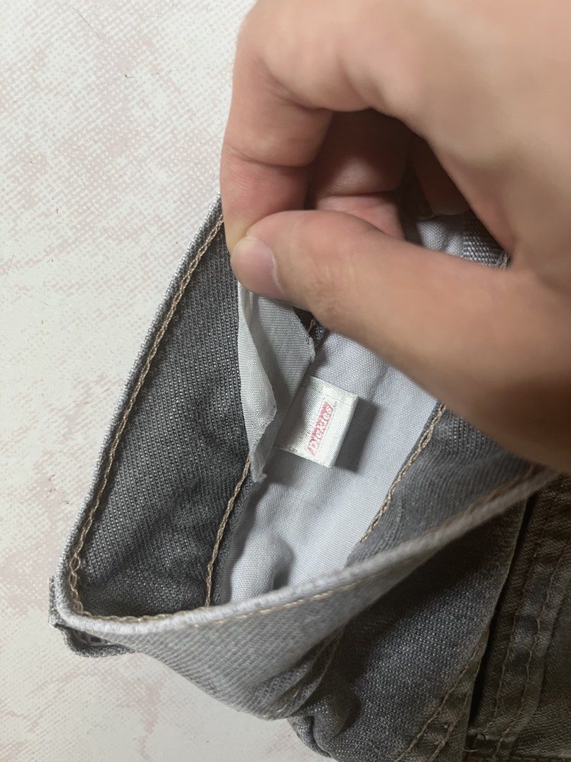Dickies carpenter short jort washed gray (Category: Shorts) located in Rizal. Submitted by gansstash (Listing ID 1466392732, Image 3). Description: size 33-34 24 length 10.5 hem crispy condition issue: small holes but still presentable negotiable as always.
