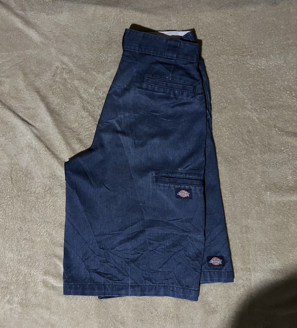 Dickies Double Patch Short (Category: Shorts) located in Cebu City. Submitted by jlturno1999 (Listing ID 1466484849, Image 1). Description: Dickies Double Patch Short Good condition 32 waistline, 23 length, 13 lo 9/10 color rate Legit/authentic Issue white paint sign of usage Need wash.
