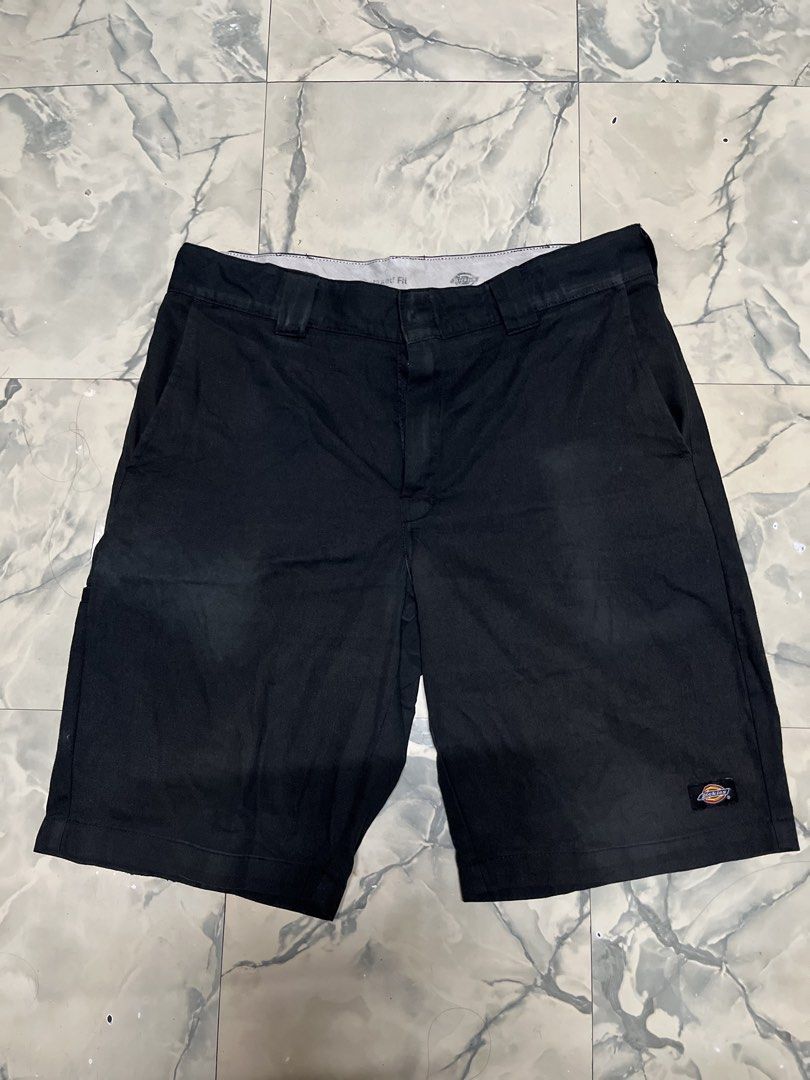 Dickies Flex Relaxed Fit Black Work Shorts (Category: Shorts) located in Manila. Submitted by thriftyeyo (Listing ID 1466384891, Image 1). Description: - Brand: Dickies - Color: Classic Black - Size: 32 - Fit: Relaxed fit with stretch fabric for maximum comfort and easy movement - Pockets: Multiple pockets including a convenient side utility pocket - Details: Dickies logo patches and waistband tag indicating Flex technology - Condition: Durable u