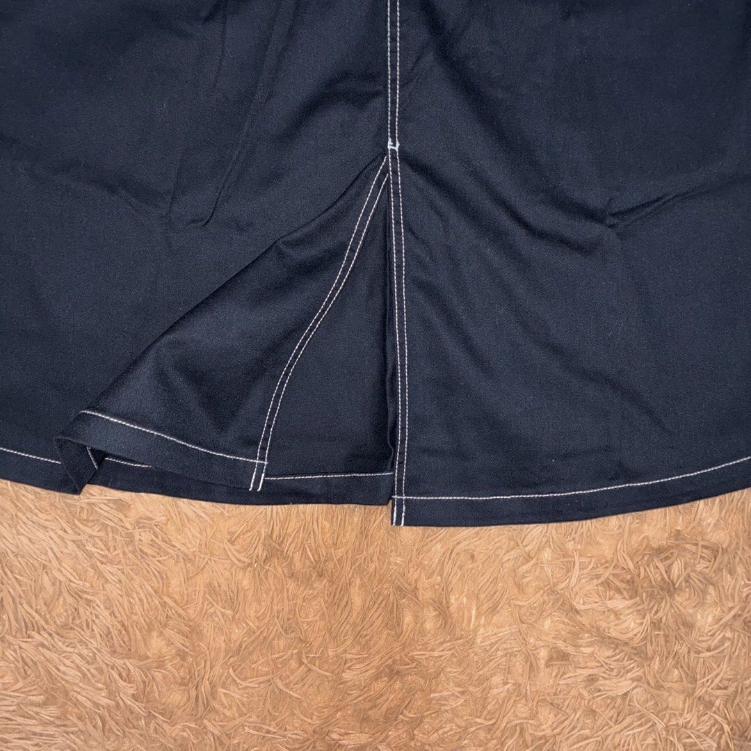 Dickies Workwear Skirt (Category: Skirts) located in Nabua. Submitted by elevadoray (Listing ID 1466454641, Image 2). Description: Dickies Workwear Skirt Size 27 (35 Inches Length) Excellent Condition (10/10) P750.