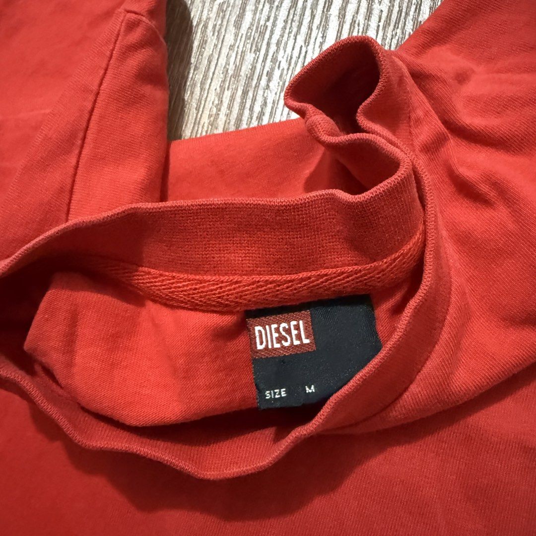Diesel floral baby tee (Category: Blouses) located in Pasig City. Submitted by misssynergy1800 (Listing ID 1466370935, Image 2). Description: .