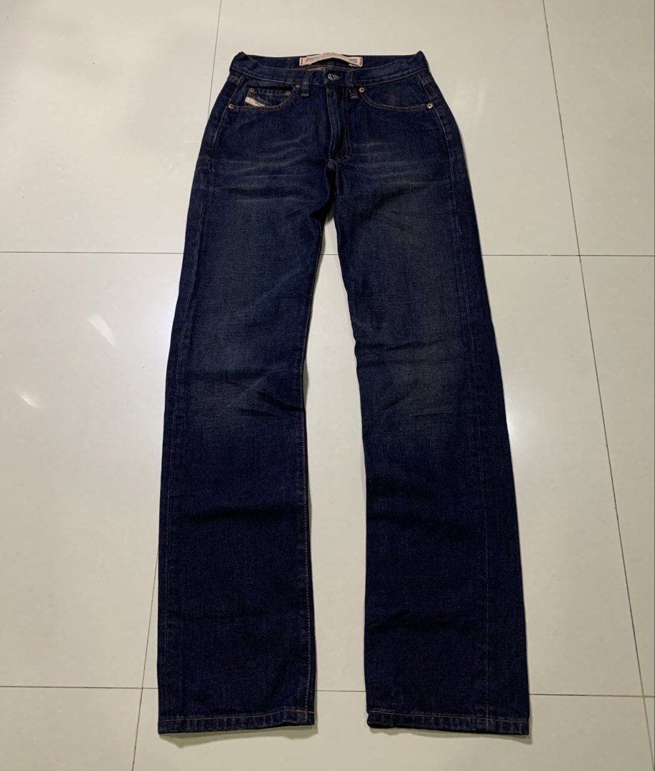 DIESEL INDUSTRY denim pants (Category: Jeans) located in Molave. Submitted by mysticbird_38213e (Listing ID 1466503025, Image 1). Description: Made in Italy size 27 As new condition No issue Unisex po.