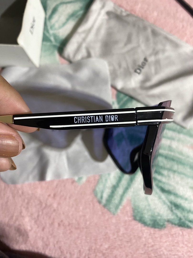 Dior Diorclub M1U (Category: Luxury Accessories) located in Manila. Submitted by jaxshed (Listing ID 1466528367, Image 3). Description: Selling my Authentic Dior DiorClub M1U Condition: 8.5/10 - Nakatago lang, no scratches sa lens but sa word na chistian dior mag scratch ang “O” pero hindi naman pansin Details: Faint na engraving sa arm pero readable pa. Lens: Dior Oblique pattern visible sa light Inclusions: Dior box + Dior cleaning cloth Note: 