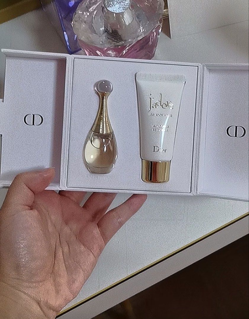 Dior Jadore Gift Set (Category: Body Care) located in Las Pinas. Submitted by gmonteros (Listing ID 1466504534, Image 1). Description: .