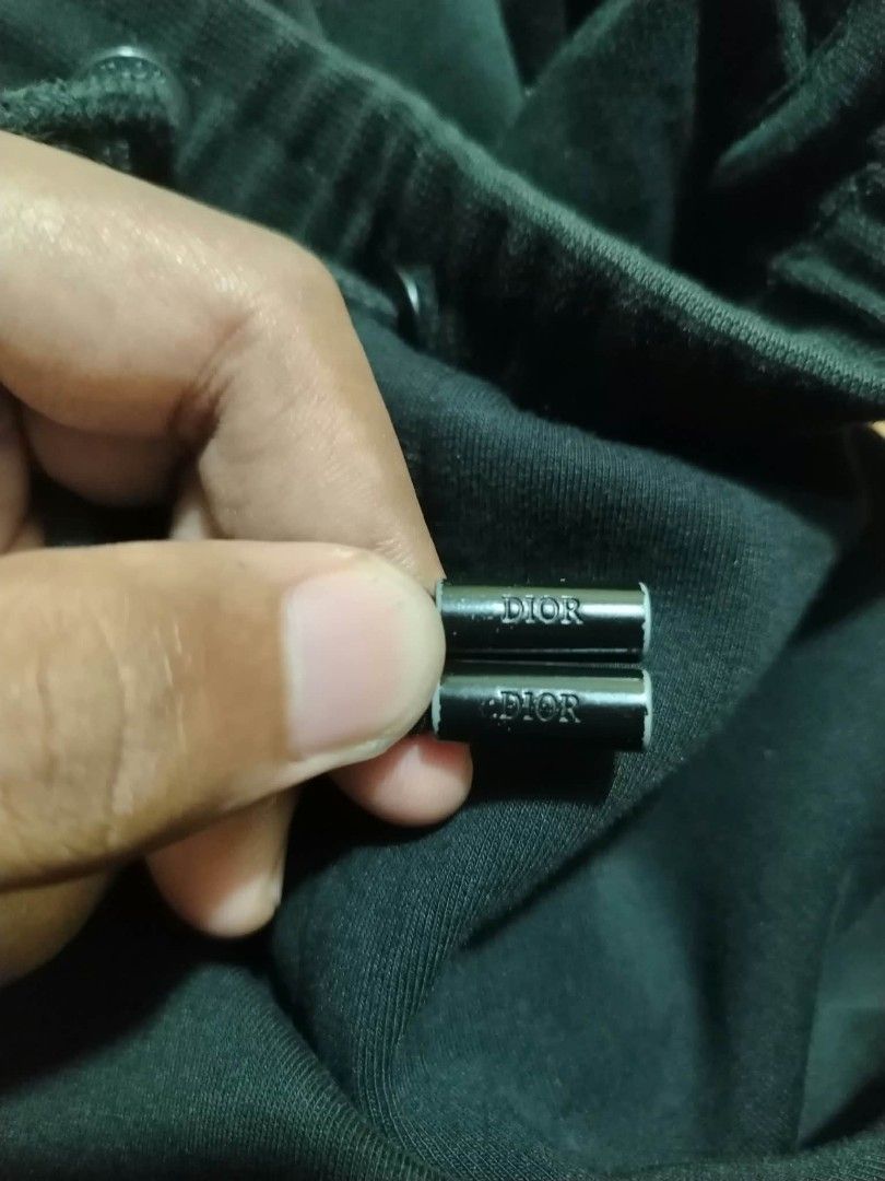 Dior short (Category: Shorts) located in Lal-Lo. Submitted by keenlion_7de5f3 (Listing ID 1466547200, Image 3). Description: -Dimes:16 to 34W by 20L -Size:L on tag -Issue:none -Color rate:8/10 -+sf -Payment first before ship -Mop:GCush -Ship by jnt.