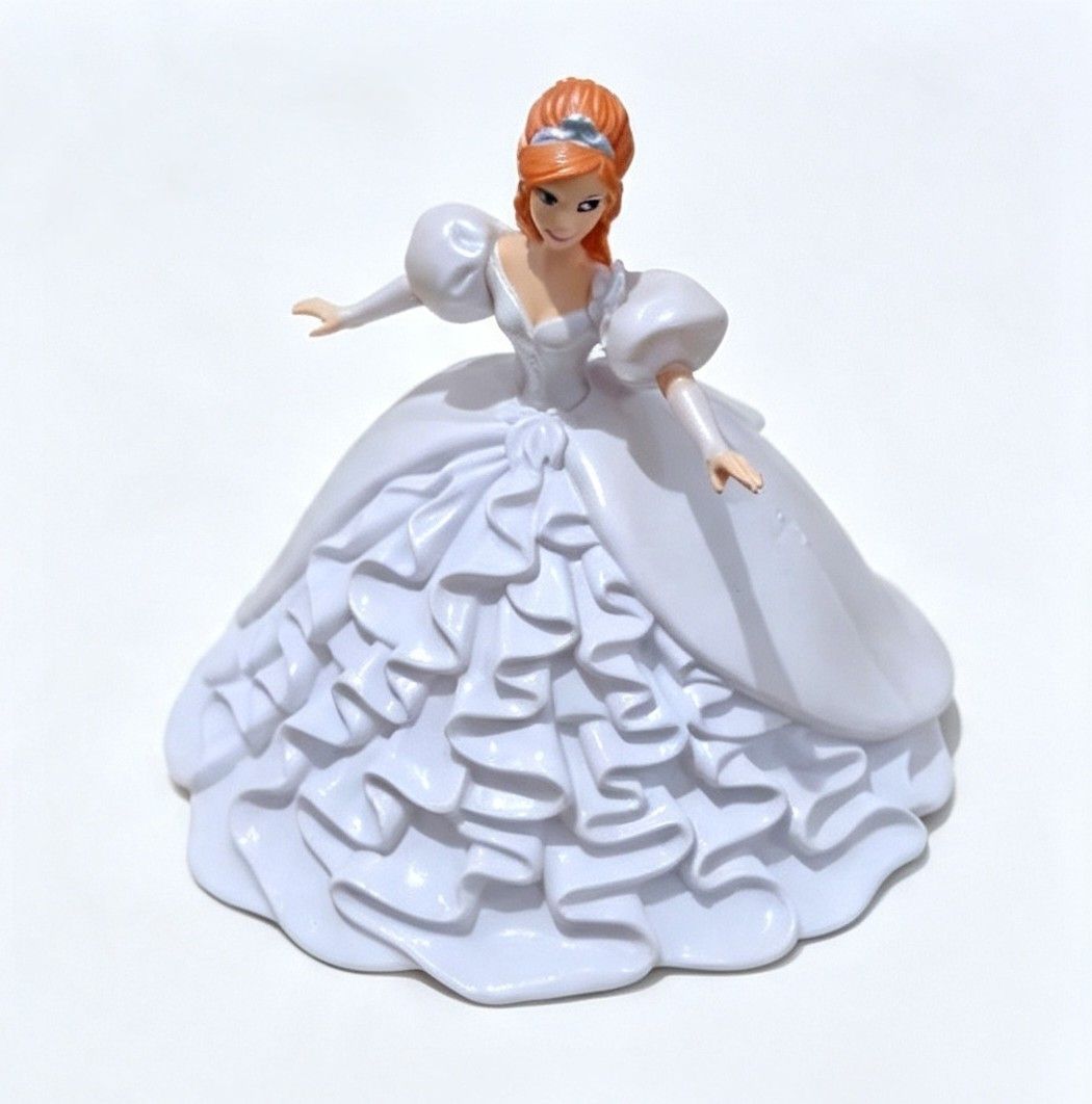 Disney Cake Toppers Set (Category: Bakeware) located in Bulacan. Submitted by gjeen (Listing ID 1466387962, Image 2). Description: .