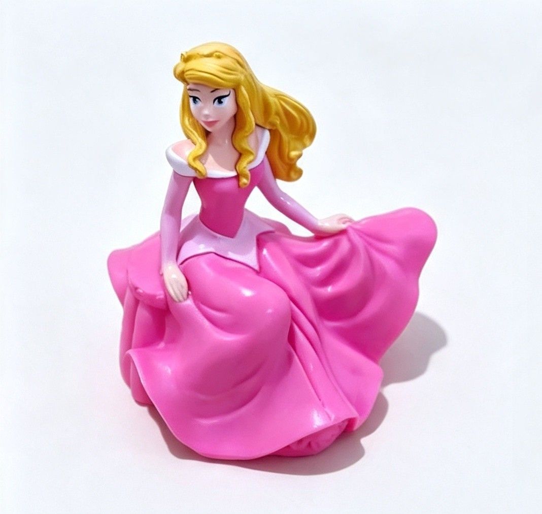 Disney Cake Toppers Set (Category: Bakeware) located in Bulacan. Submitted by gjeen (Listing ID 1466387962, Image 3). Description: .