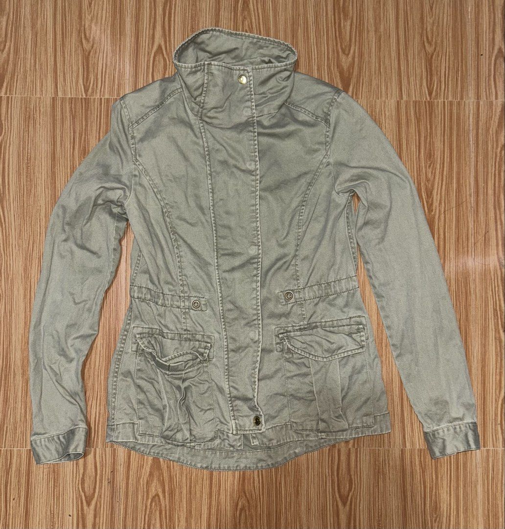 DIVIDED By H&M Utility Jacket (Category: Coats, Jackets and Outerwear) located in Taguig. Submitted by morningstar.to (Listing ID 1466461913, Image 2). Description: .